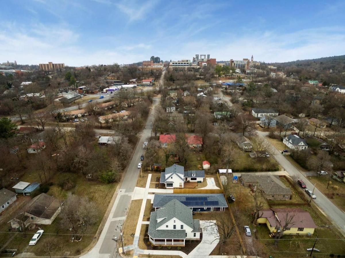 The Sofay Farmhouse - 1 Mile From U Of A - Luxury Amenities Villa Fayetteville Exterior foto